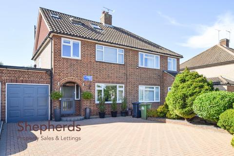 undefined, Dark Lane, West Cheshunt EN7