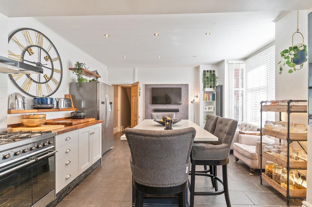 Kitchen/Breakfast Room