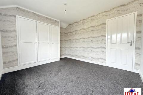 27 Cemetery Road, Woodlands, Doncaster, DN6 7RX