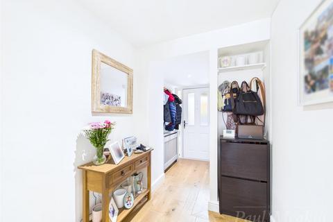 31 Viney Bank, Croydon, CR0 9JS