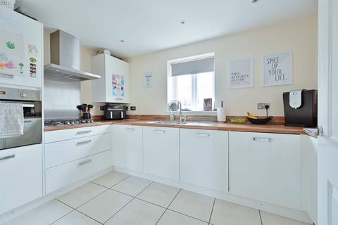 6 Harrier Close, Hemel Hempstead, HP3 0FW