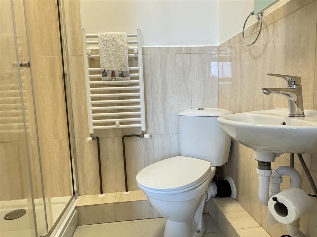 En-Suite Shower