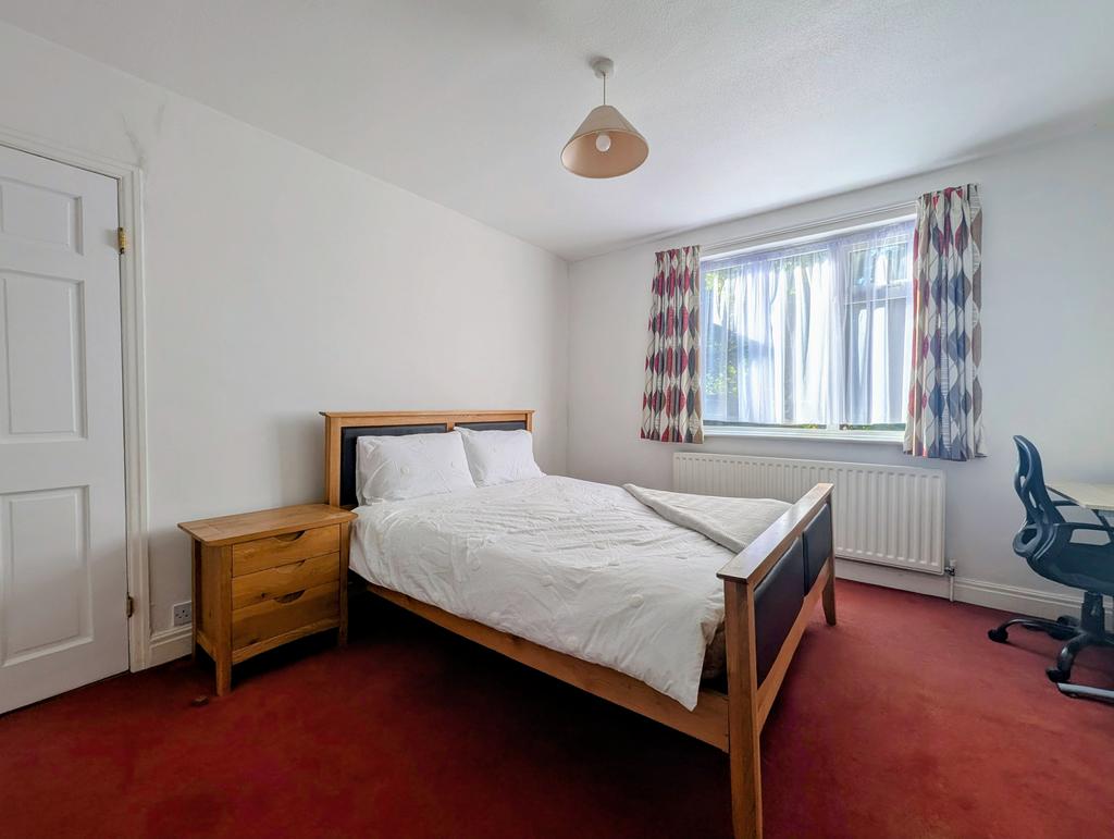 58 Kelso Gardens Bedroom update