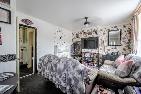 undefined, Middleton Road, Carshalton SM5