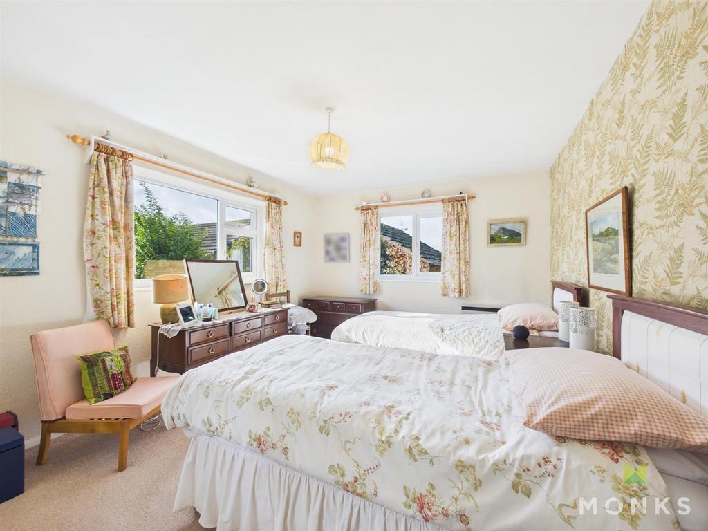 CAM01348 G0-PR0744-STILL018.jpg