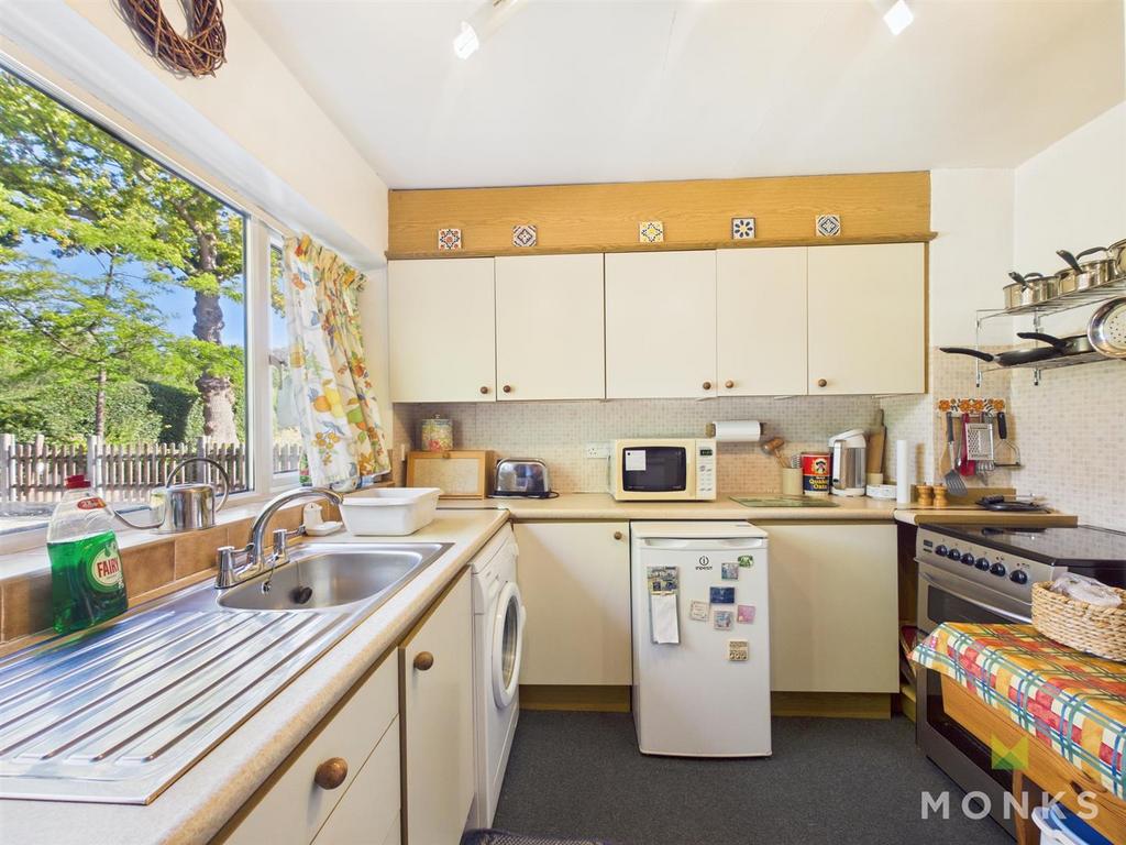 CAM01348 G0-PR0744-STILL015.jpg