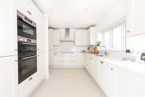 undefined, New Road, Dinton, Aylesbury, Buckinghamshire, HP17