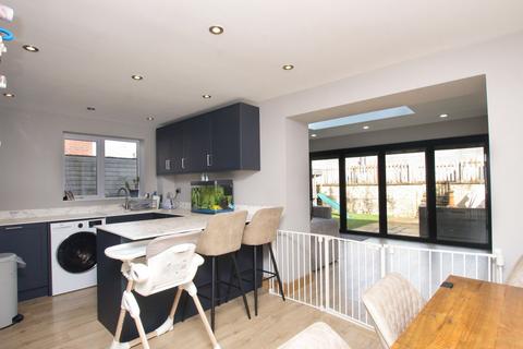 undefined, Calderton Road, Gwaunmiskin Beddau CF38 2LL
