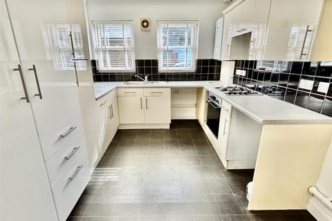 3 bedroom end of terrace house for sale, Conway Mews, Chatham