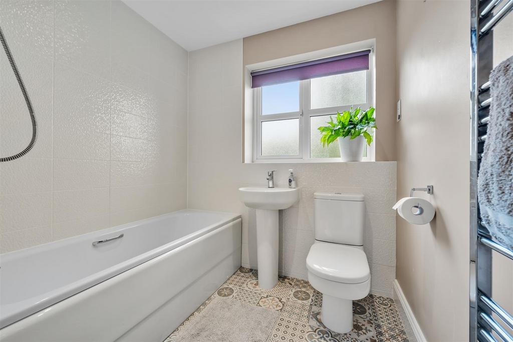 Bathroom.jpg