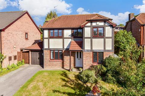 4 bedroom detached house for sale, Britts Farm Road, Buxted, Nr Uckfield, East Sussex
