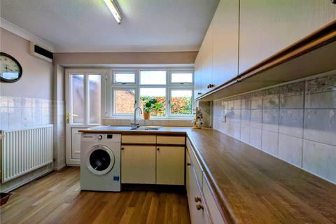 2 bedroom bungalow for sale, Highlow Avenue, Kidderminster, Worcestershire, DY11