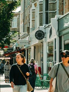 Retail property (high street) for sale, 82 Northcote Rd London SW11 6QN