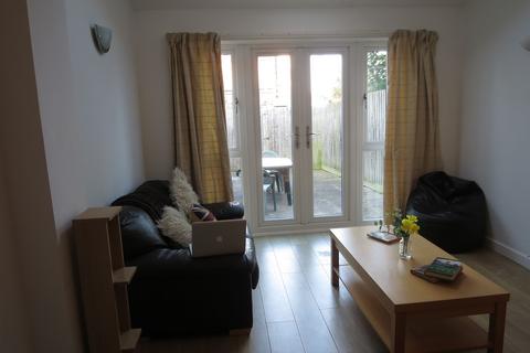 1 bedroom in a house share to rent, Avon Gardens, Nottingham NG2