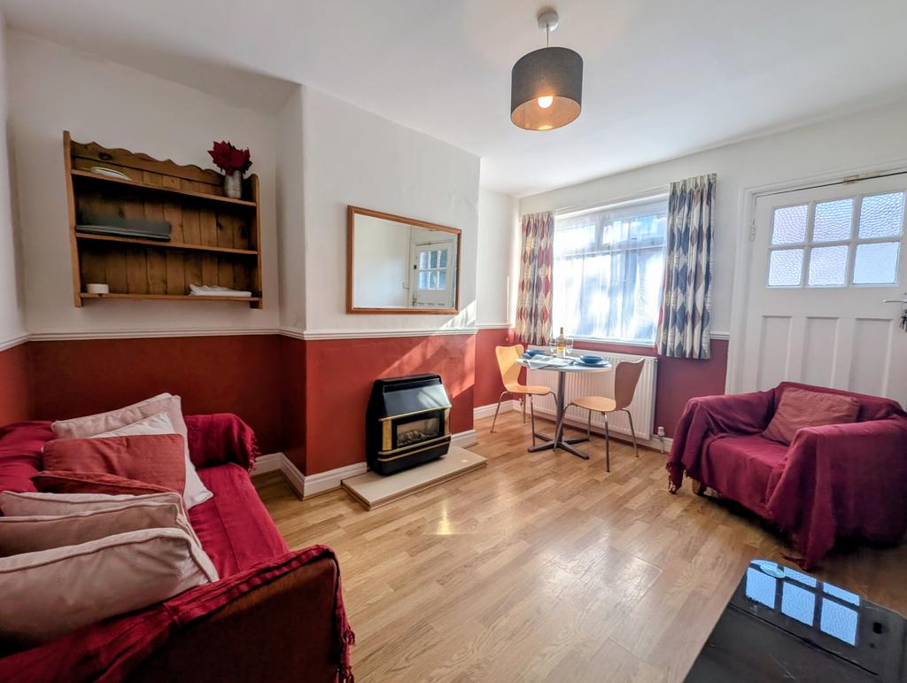 64 Kelso Gardens Lounge