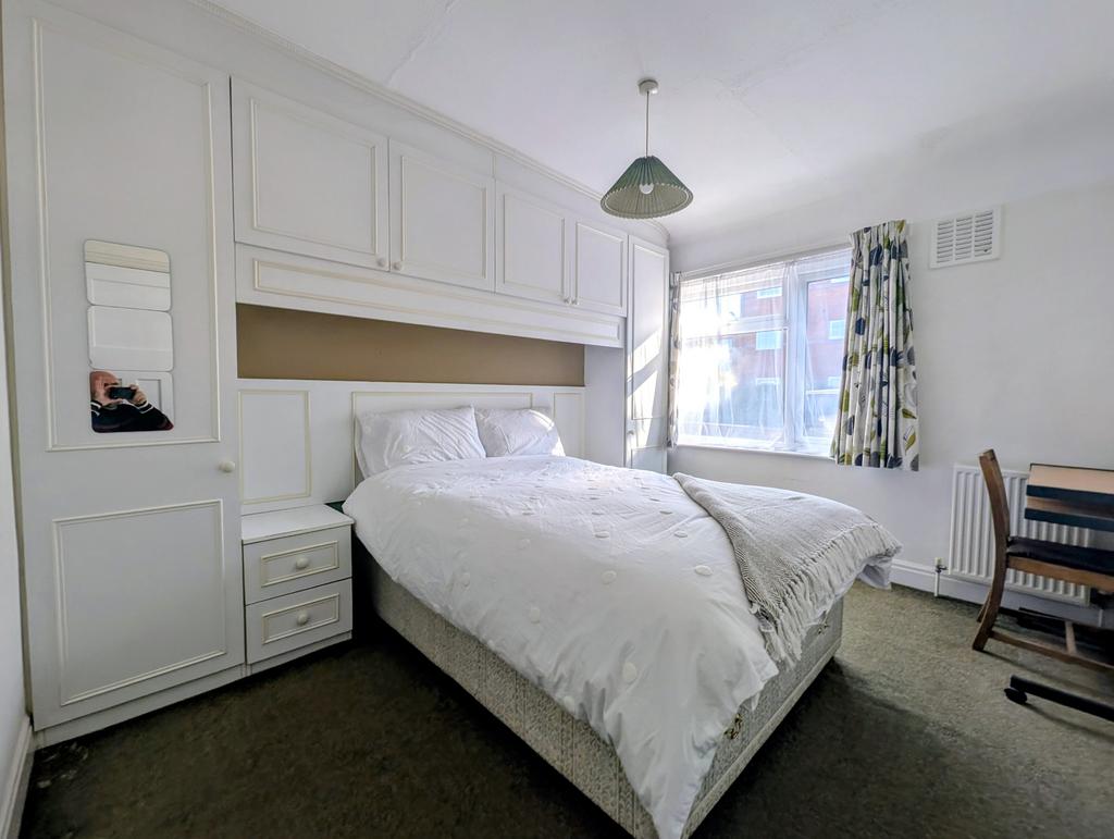 64 Kelso Gardens Bedroom 2