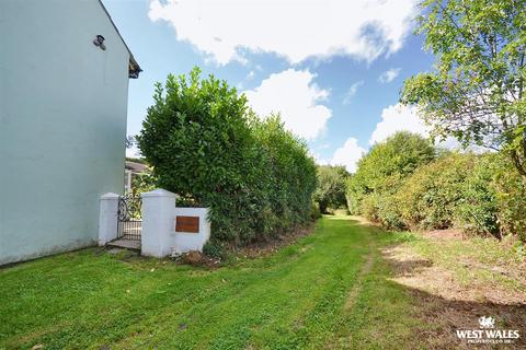5 bedroom property with land for sale, Pentrecagal, Newcastle Emlyn