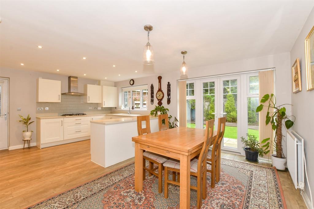 Kitchen/Breakfast Room