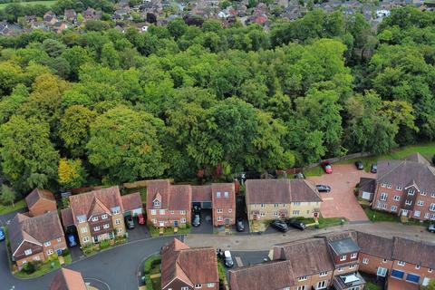 undefined, Gomer Road, BAGSHOT GU19