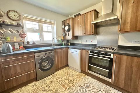 undefined, Gomer Road, BAGSHOT GU19