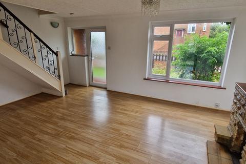 2 bedroom end of terrace house to rent, Keary Road, Swanscombe DA10