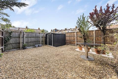 2 bedroom maisonette for sale, Weavers Close, Middlesex