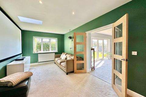 undefined, Knottocks End, Beaconsfield, HP9