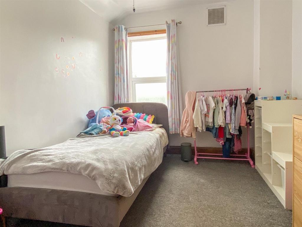 Bedroom 3.jpg