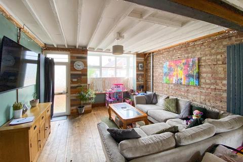 3 bedroom semi-detached house for sale, Colomb Road, Gorleston, Great Yarmouth