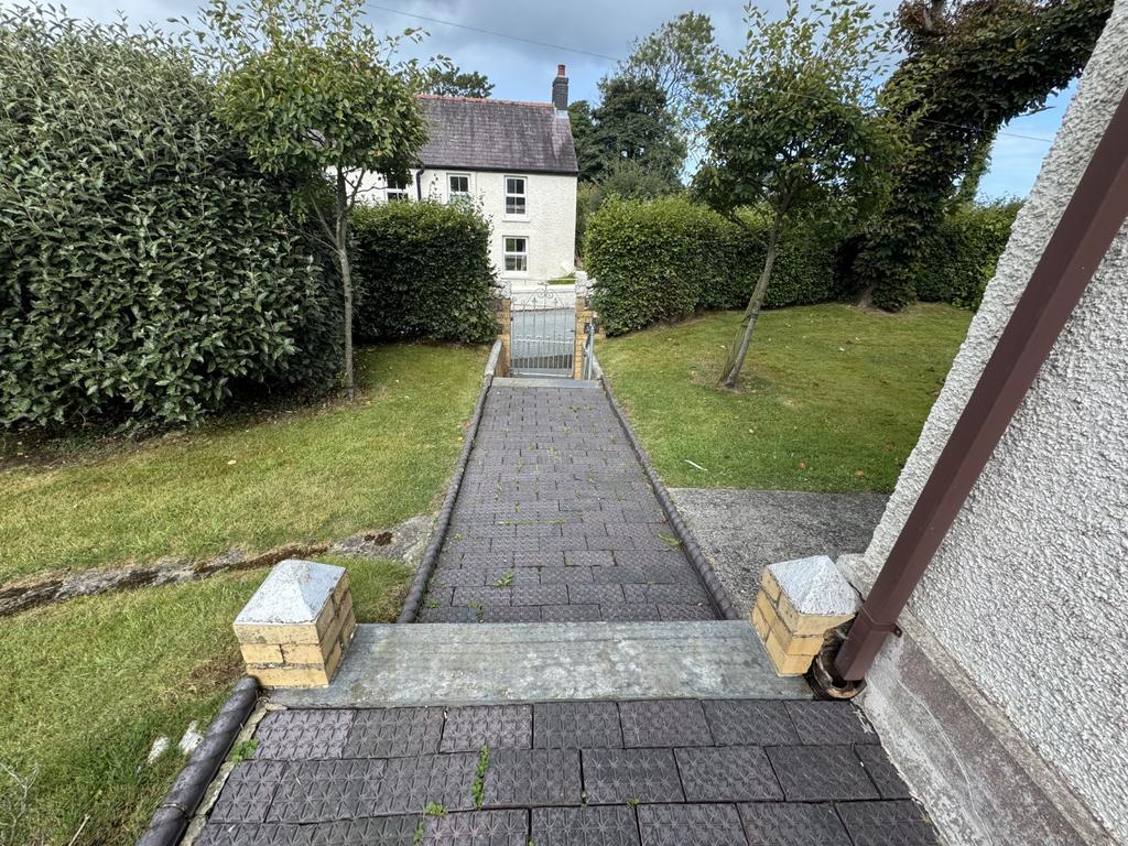 Front & Rear Gardens