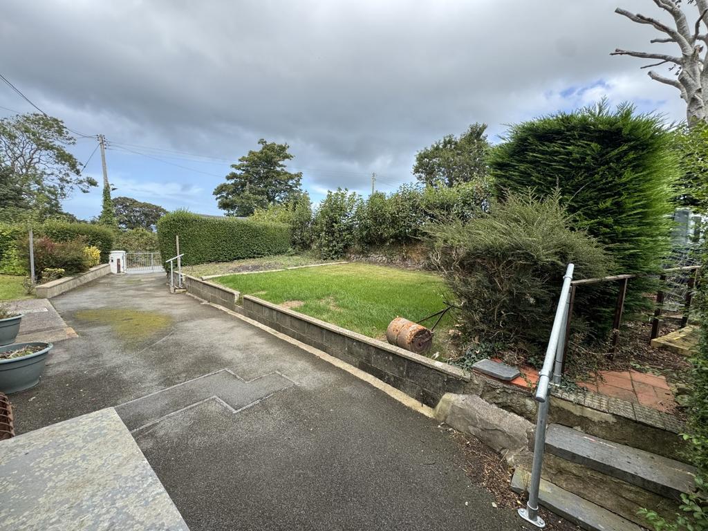 Front & Rear Gardens