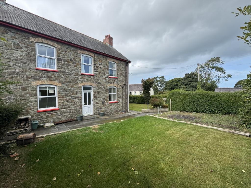 Front &amp; Rear Gardens