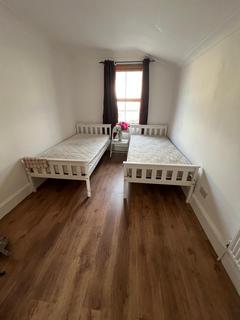 2 bedroom flat to rent, Canning Town, E16