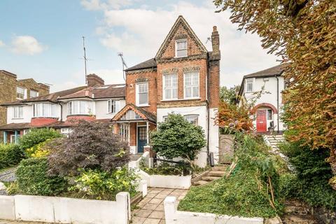 Knollys Road, London SW16