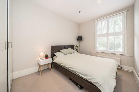2 bedroom flat for sale, Knollys Road, London SW16