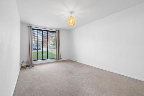 2 bedroom ground floor flat for sale, Alexandria Drive, Bolton, Lancashire, BL5