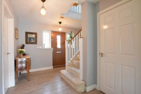 undefined, Kilnwood Close, Faygate, RH12