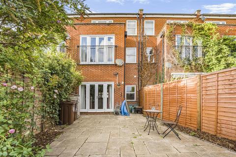 undefined, Kingston Road, Raynes Park SW20