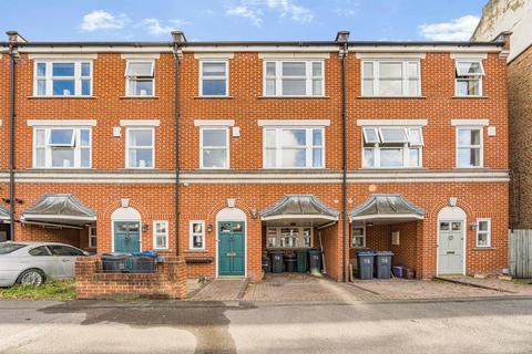 4 bedroom terraced house for sale, Kingston Road, Raynes Park SW20