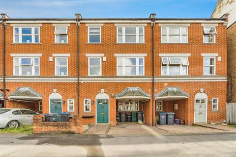 4 bedroom terraced house for sale, Kingston Road, Raynes Park SW20