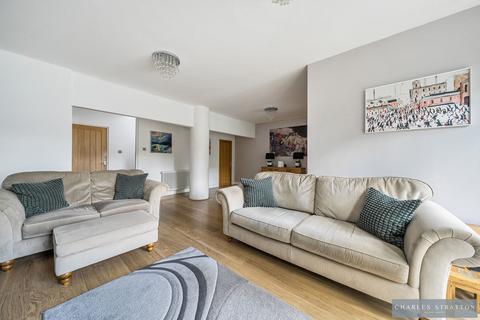 5 Brook Road, Romford, RM2 5QS