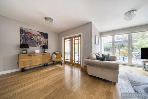 5 Brook Road, Romford, RM2 5QS