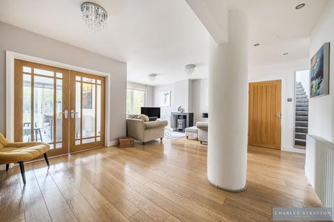 5 Brook Road, Romford, RM2 5QS