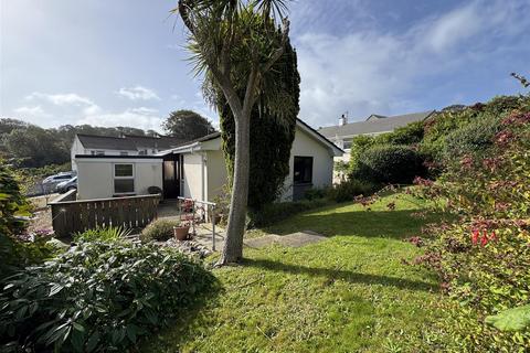 32 Castle Meadows, St Agnes, TR5 0UB