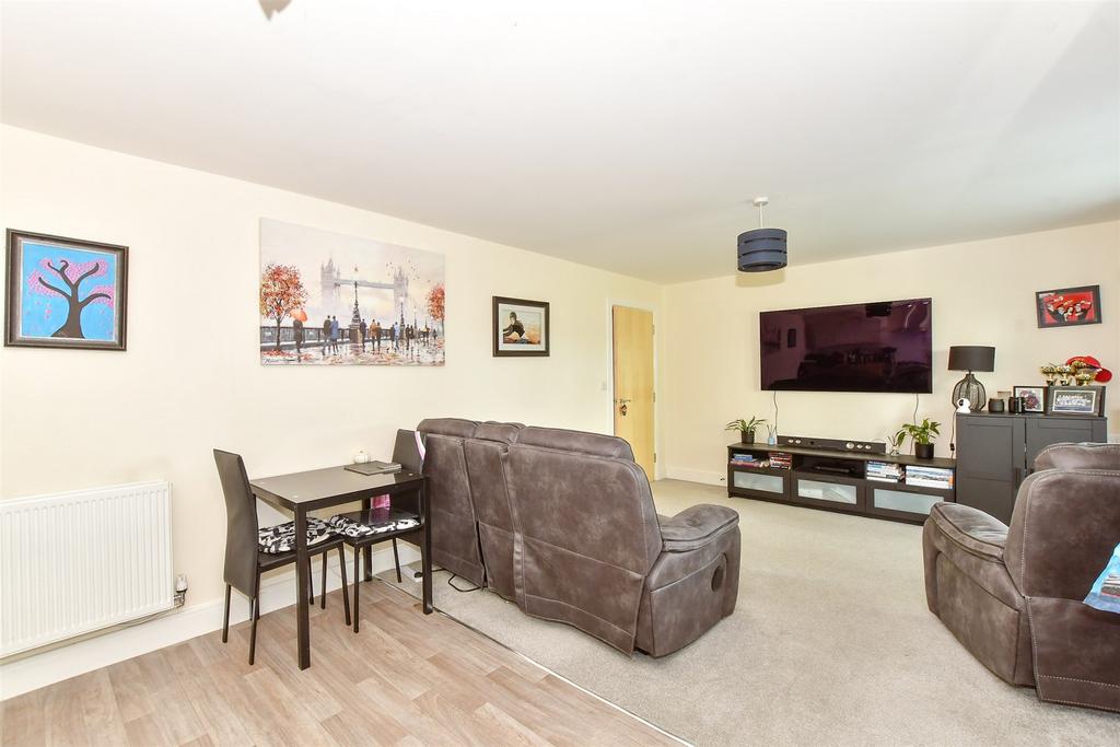 Lounge/Kitchen