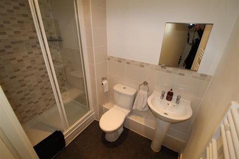 2 bedroom flat for sale, The Parklands, Dunstable, Bedfordshire