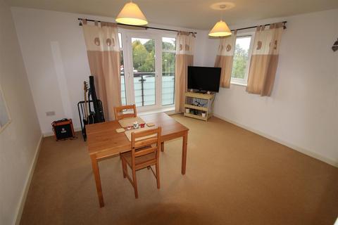 2 bedroom flat for sale, The Parklands, Dunstable, Bedfordshire