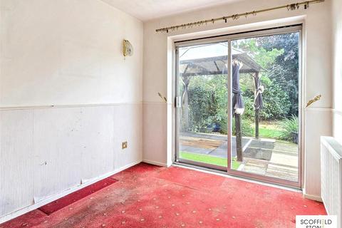 undefined, Woodmans Croft, Hatton