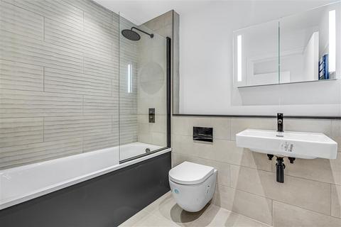 2 bedroom block of apartments to rent, Mitcham Lane, SW16