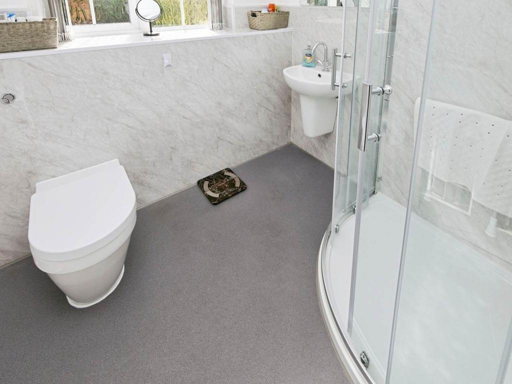 Family Shower Room